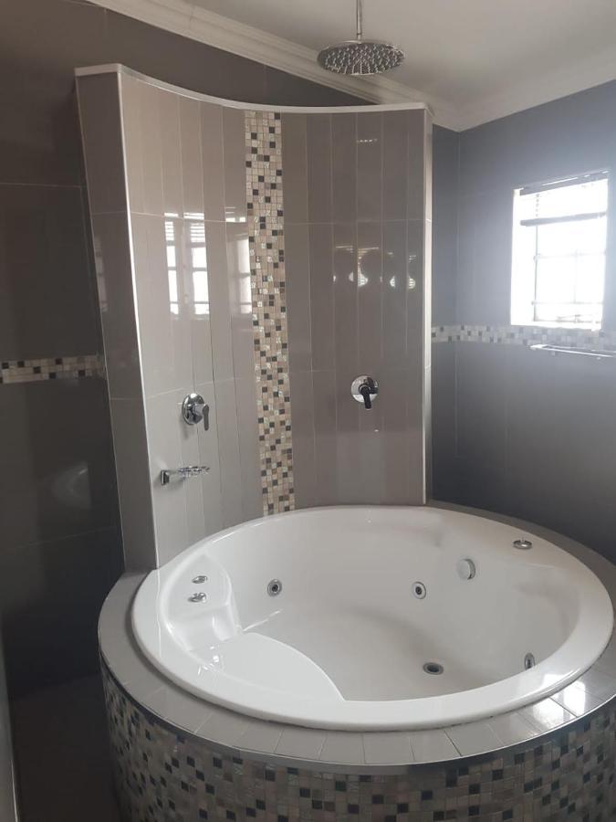 Terrace Lofts Hotel Standerton Ngoại thất bức ảnh